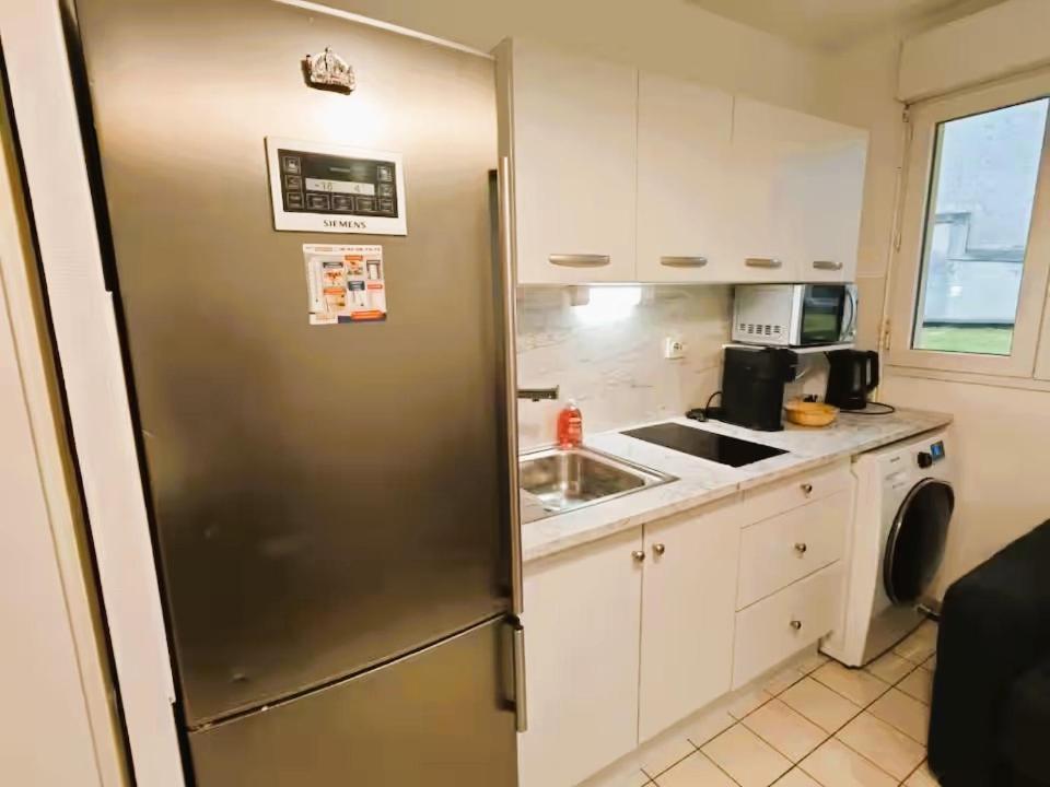 Mini-Studio Avec Kitchenette Ou Chambre Confort Avec Frigo Et Tv - Parking En Option Sur Resa ! Chaville Kültér fotó