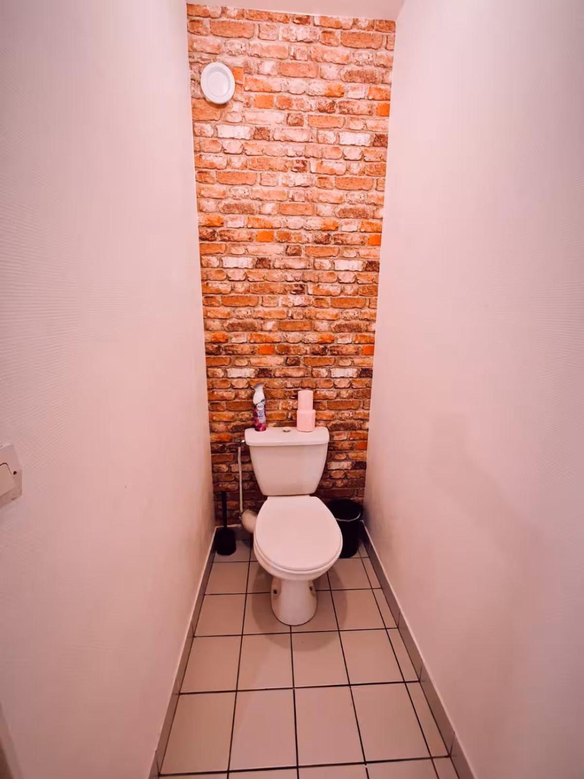Mini-Studio Avec Kitchenette Ou Chambre Confort Avec Frigo Et Tv - Parking En Option Sur Resa ! Chaville Kültér fotó